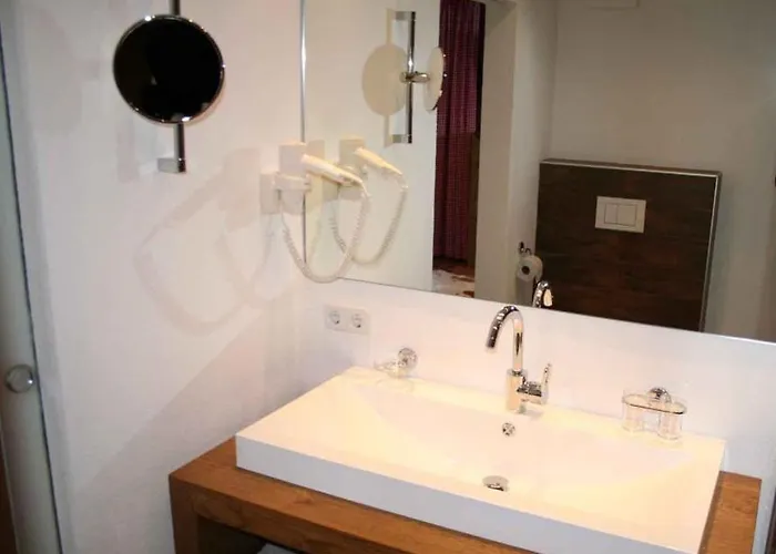 Alojamento de Acomodação e Pequeno-almoço S P O R T A L M - Seefeld *